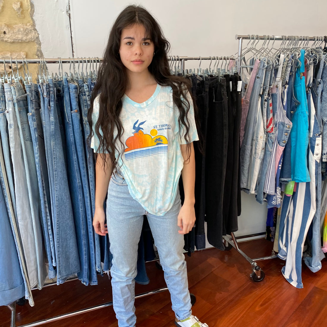 EMBRACING VINTAGE: MORE THAN JUST FASHION, IT'S A LIFESTYLE CHOICE